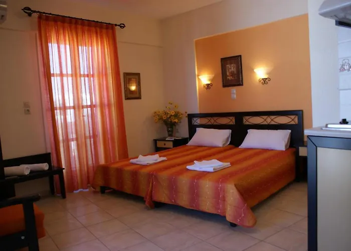 Гостевой дом Very-kokkos 2 Naxos City