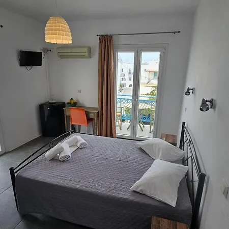 Πανσιόν Very-kokkos 2 Naxos City