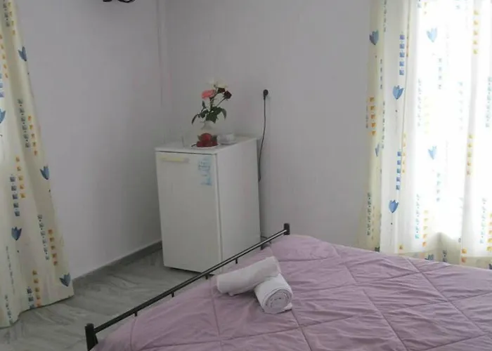 Very-kokkos 2 Naxos City