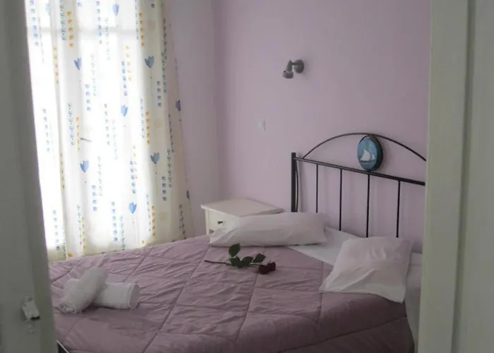 Very-kokkos 2 Naxos City